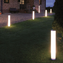  - Light Stick, venkovní stojací svítidlo ve tvaru bílého válce, Epstein-Design
