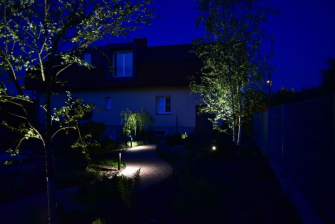 Dekorativní osvětlení zahrady kolekcí Lightpro, Barite DL + Emerald 